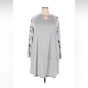 Gray and white striped floral sleeve, Davi and Dani 2XL dress